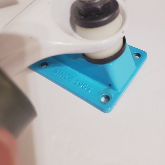 Kryptonics Skateboard Trucks White Blue and  Clear Grey Wheels - Picture 6 of 10